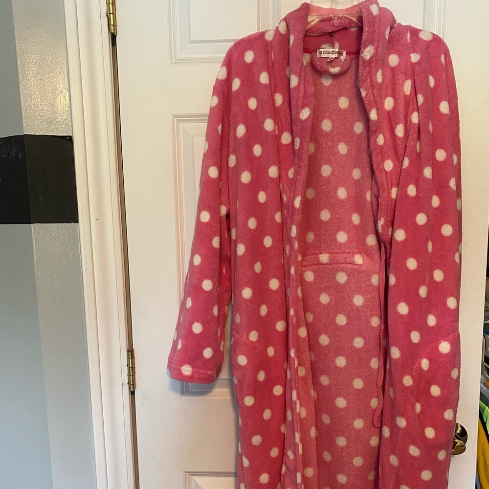 Pink & White Bathrobe!